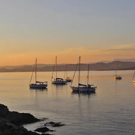 Vue 3 Mn A Pied De La Lumineux Et Moderne Apartment Bandol